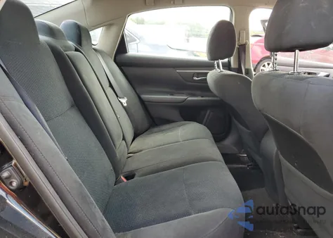 2015 Nissan Altima 2.5 z USA, uszkodzony, nr VIN 1N4AL3AP4FN881392